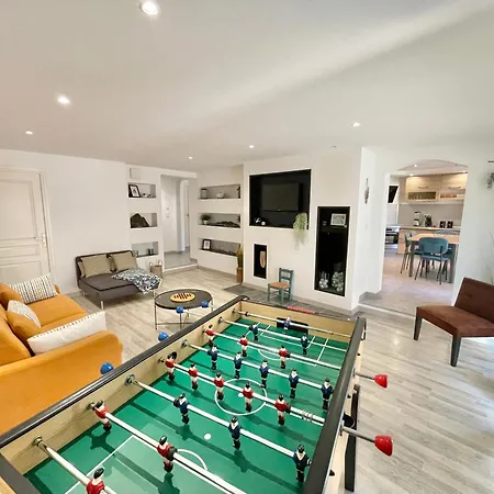 Apartmán Avec Piscine 8 Personnes *