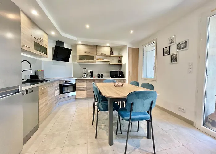 Avec Piscine 8 Personnes Appartement *